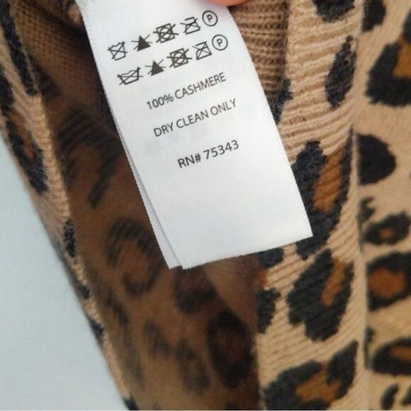 CYNTHIA ROWLEY Animal Print 2 Ply Cashmere Sweater - Picture 4 of 5
